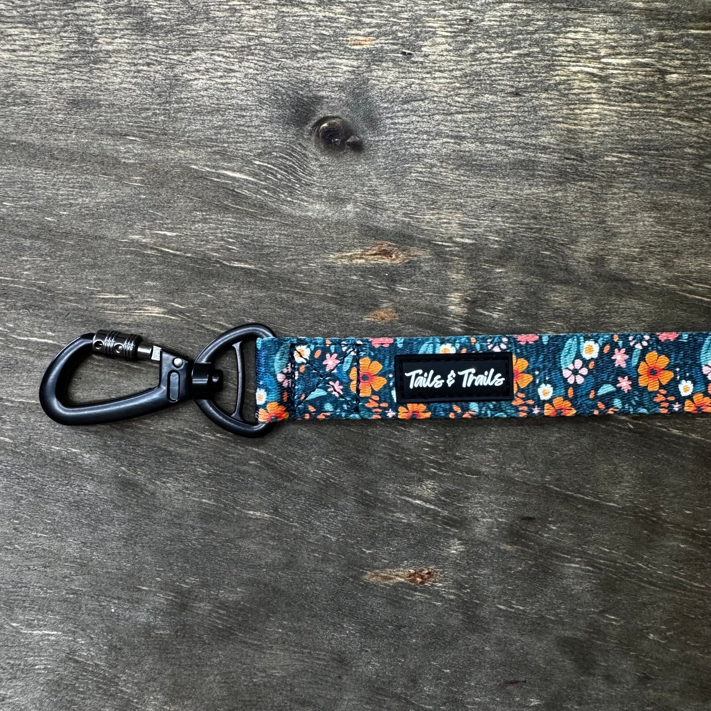 Double Handle Floral Trail Leash